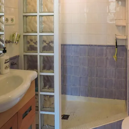 Two-bedroom In Apartamento *
